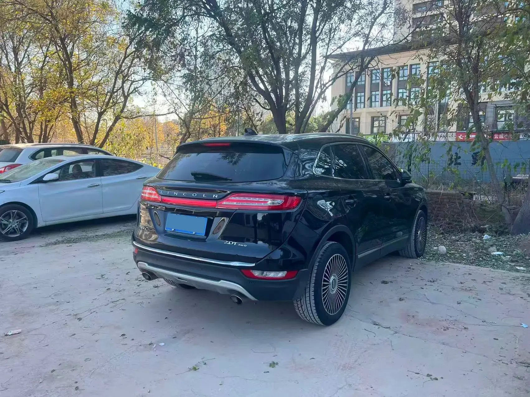 2017 LINCOLN MKC thumbnail 4