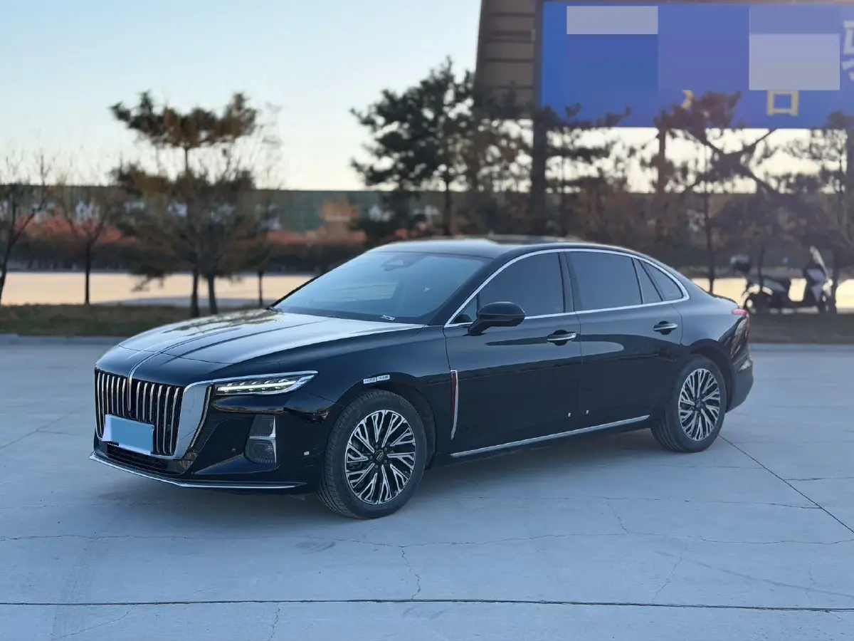2024 HongQi H5 2.0T 224HP L4 8AT