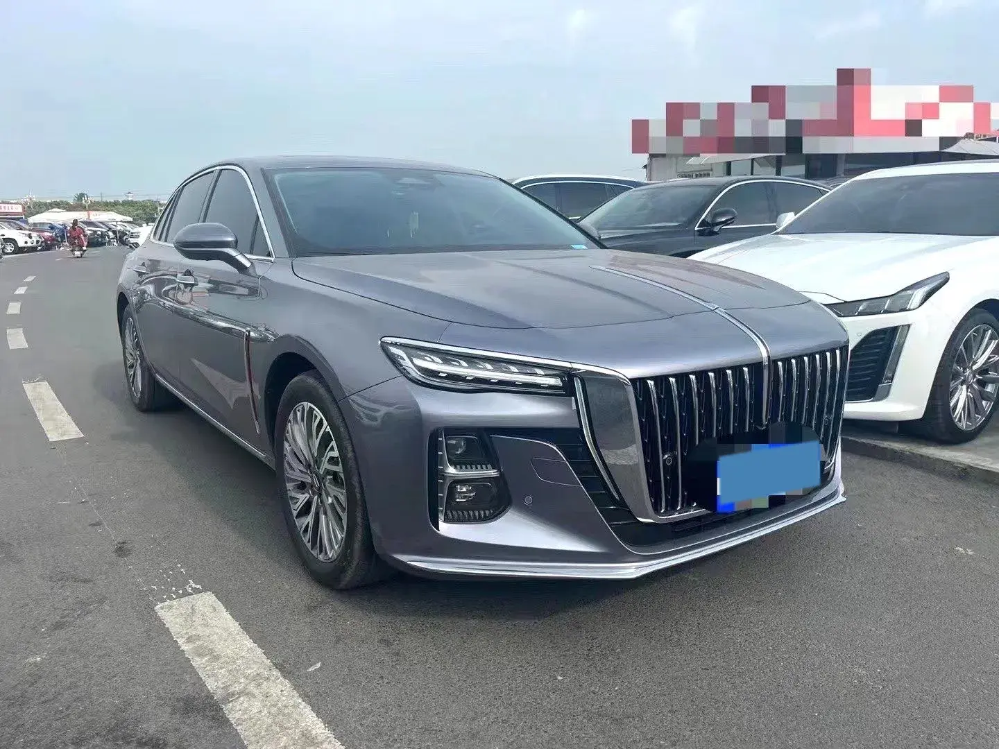 2023 HONGQI H5 thumbnail 3