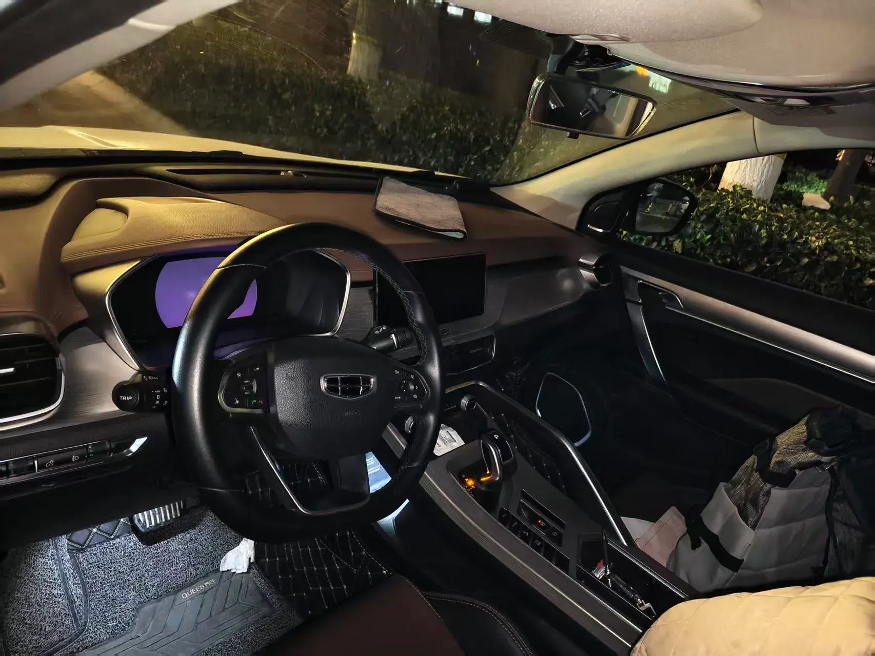 2019 GEELY COOLRAY thumbnail 3