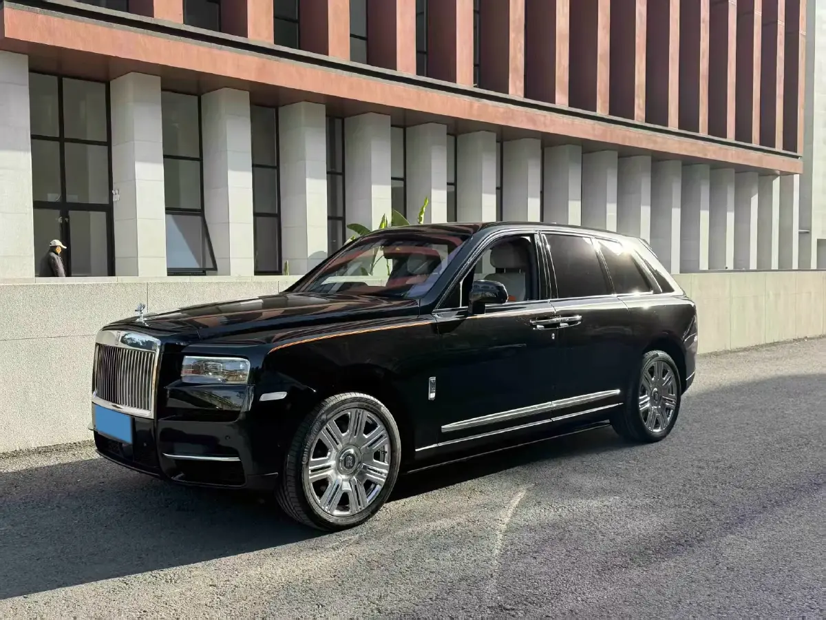 2024 Rolls-Royce Cullinan 6.7T 571HP V12 8AT