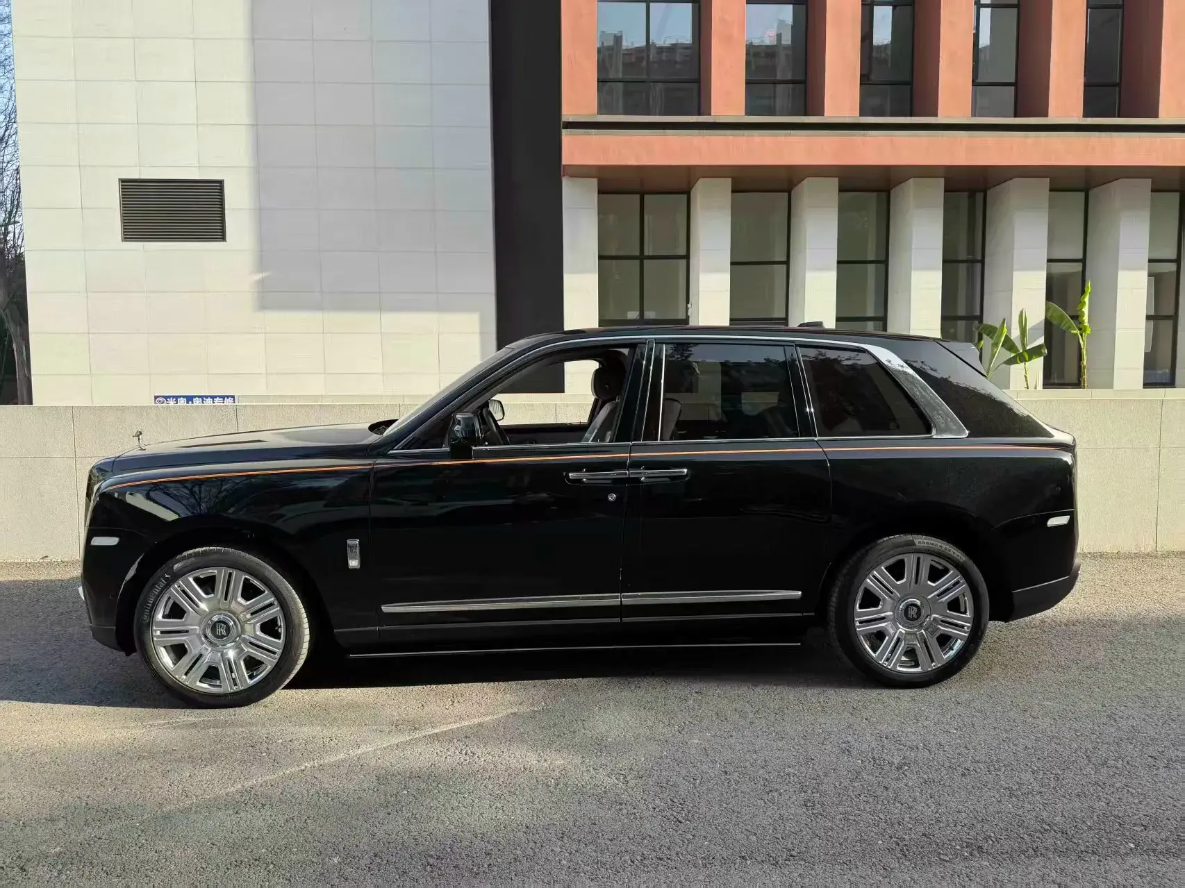 2024 ROLLS-ROYCE CULLINAN thumbnail 2