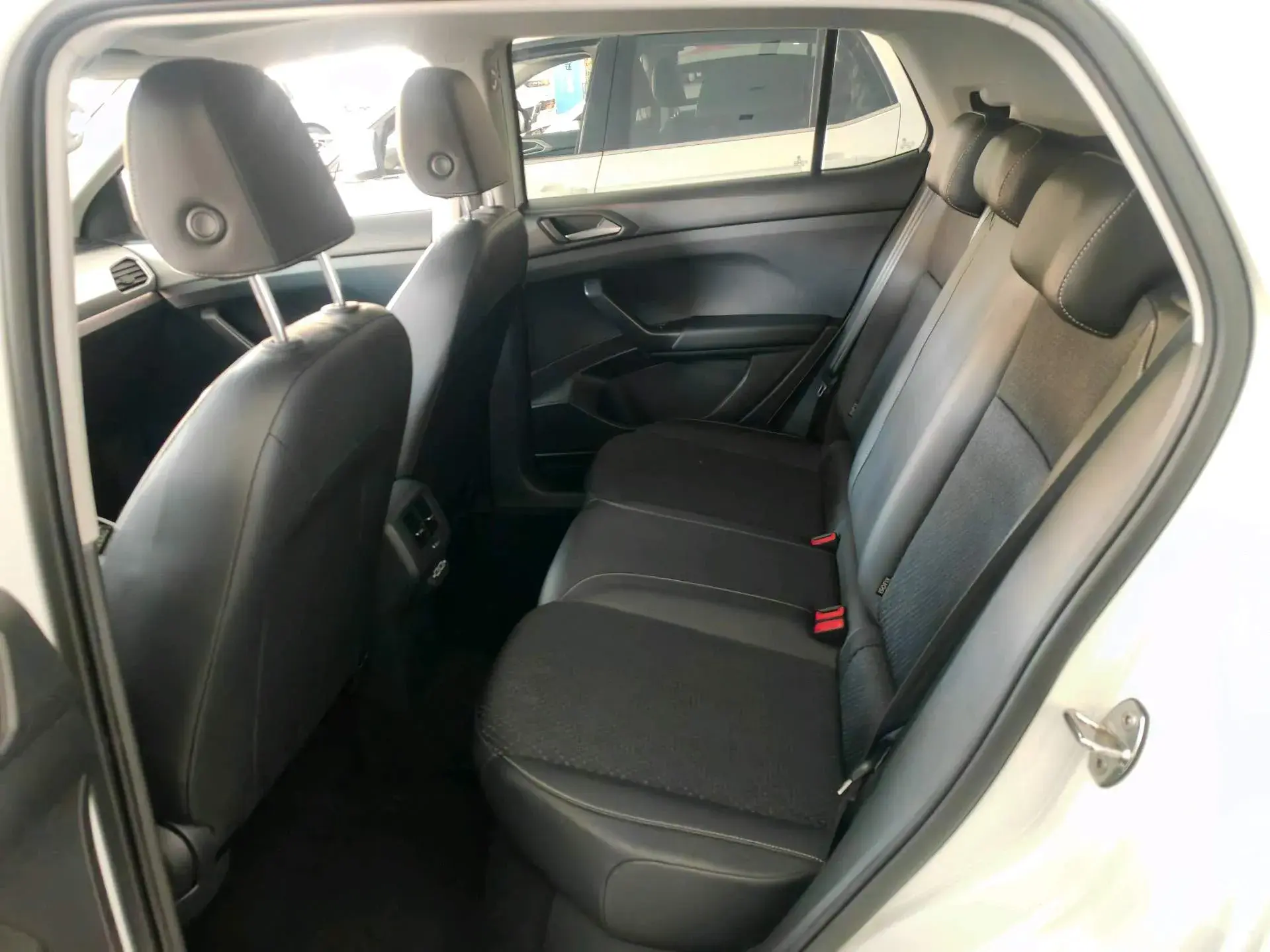 2023 VOLKSWAGEN TACQUA thumbnail 4