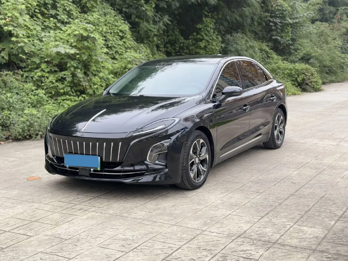 2022 HongQi E-QM5 BEV 56KWH