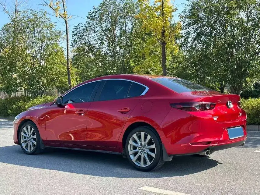 2023 MAZDA 3 thumbnail 3