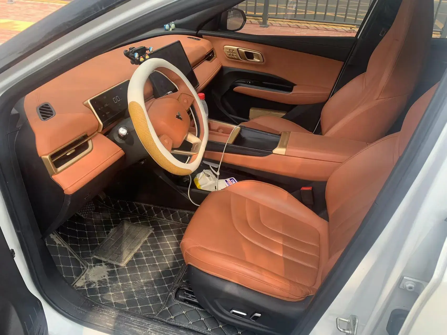 2023 MAXUS G50 thumbnail 3