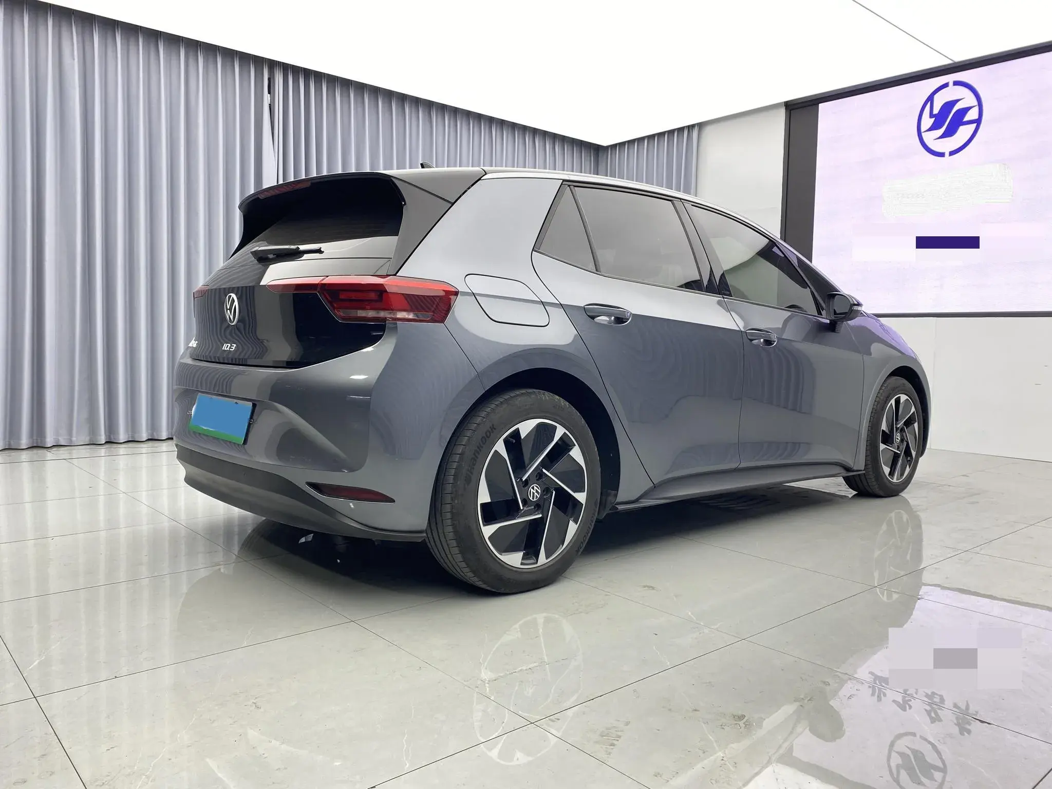 2024 VOLKSWAGEN ID.3 thumbnail 4