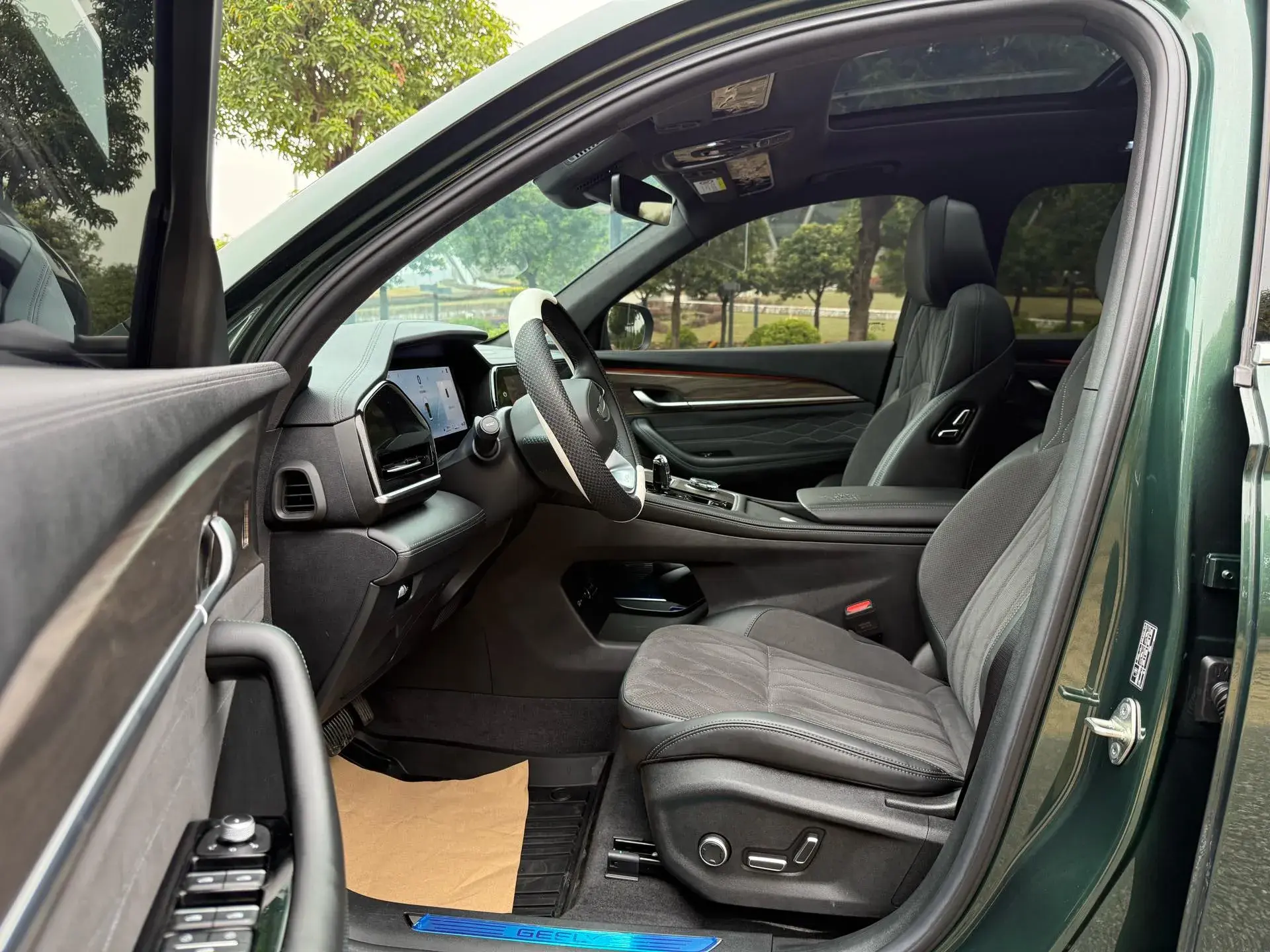 2025 GEELY MONJARO thumbnail 4