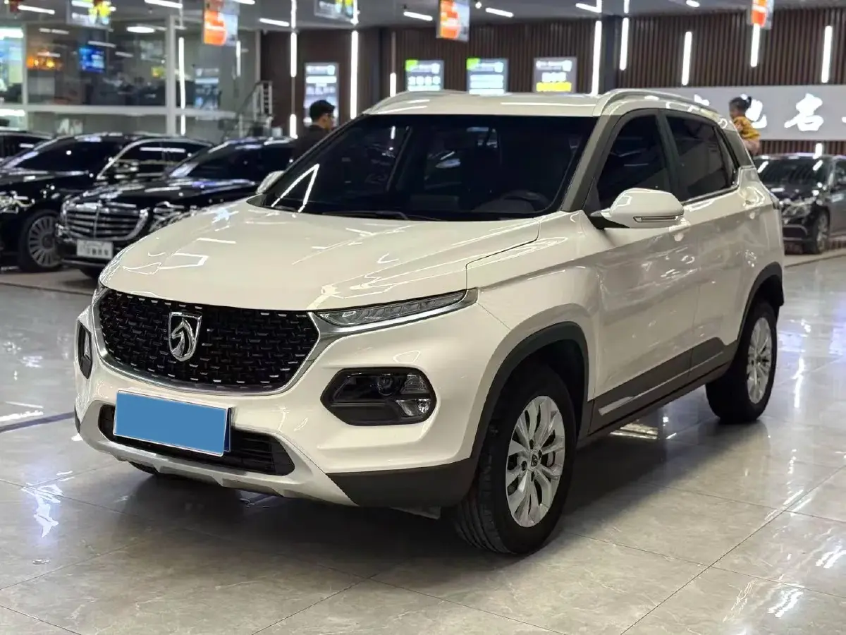 2019 BaoJun 730 1.5L 105HP L4 6MT