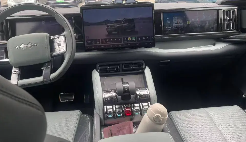 2024 JAGUAR XEL thumbnail 4