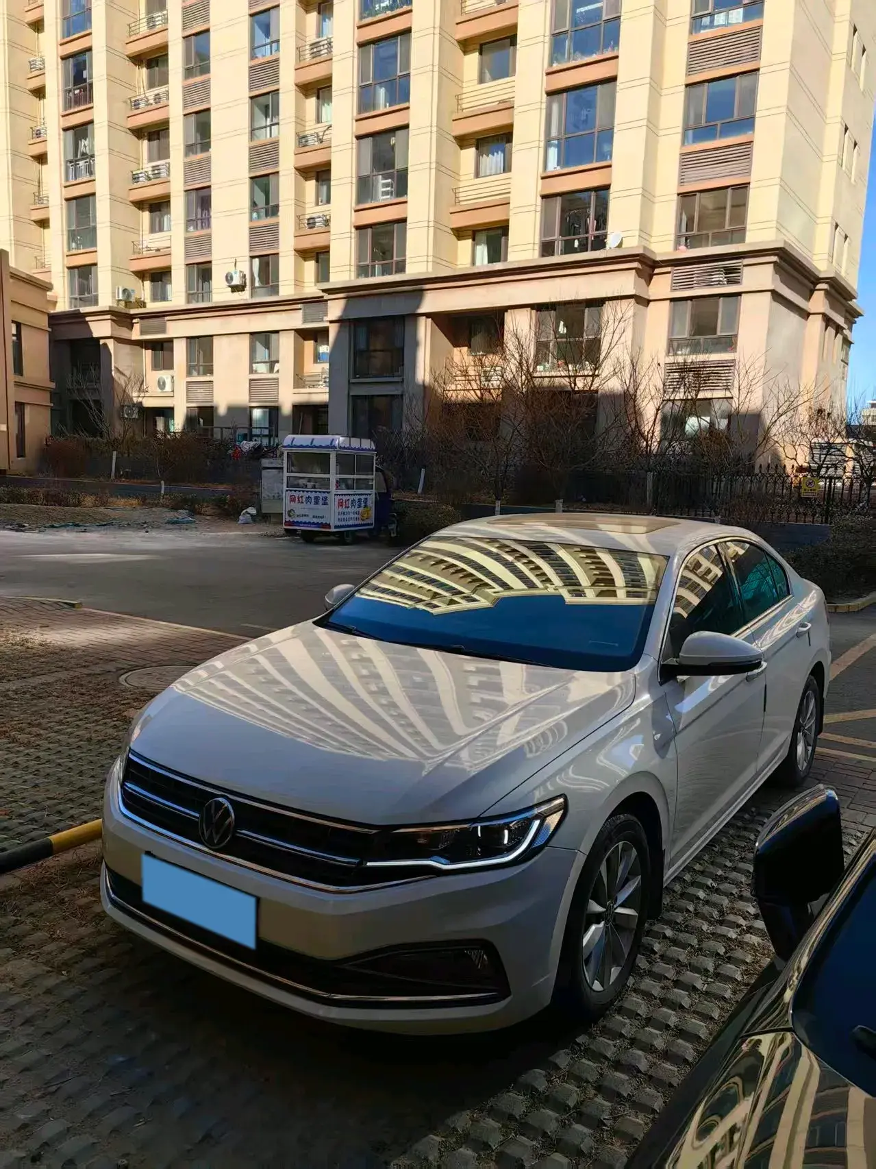 2021 VOLKSWAGEN BORA view 1