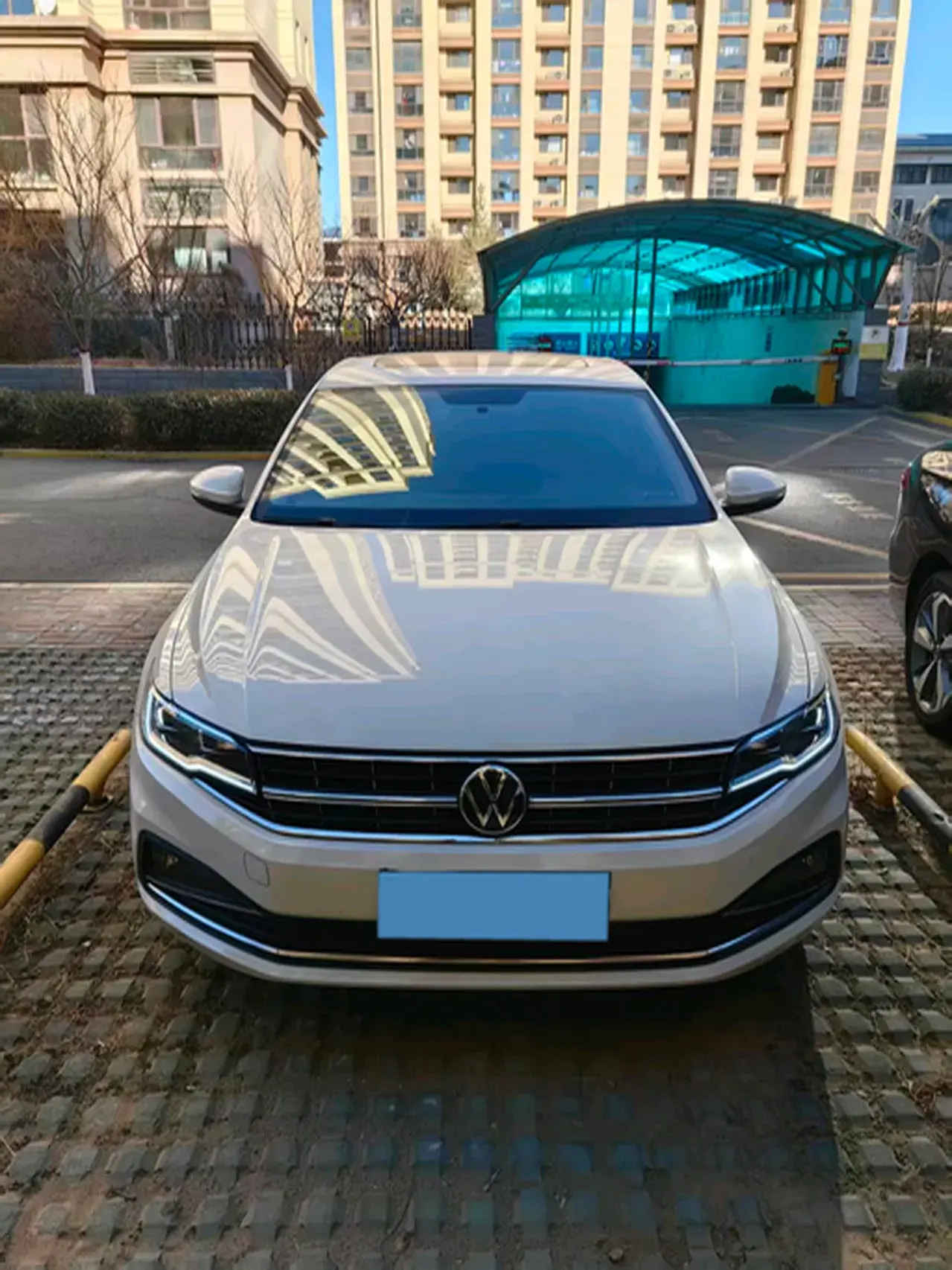 2021 VOLKSWAGEN BORA thumbnail 3
