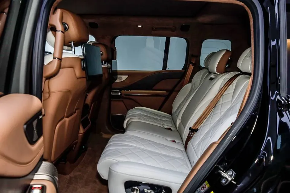 2023 YangWang U8 2.0T 272HP L4 REEV 49.05KWH,autocango,china used car exporter,china ev exporter,chinese used car exporter,chinese used ev exporter