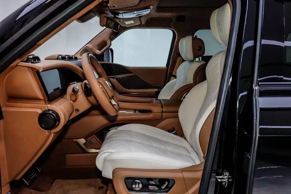 2023 YangWang U8 2.0T 272HP L4 REEV 49.05KWH,autocango,china used car exporter,china ev exporter,chinese used car exporter,chinese used ev exporter