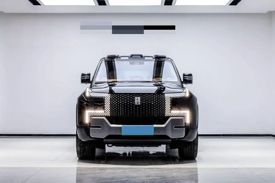 2023 YangWang U8 2.0T 272HP L4 REEV 49.05KWH,autocango,china used car exporter,china ev exporter,chinese used car exporter,chinese used ev exporter