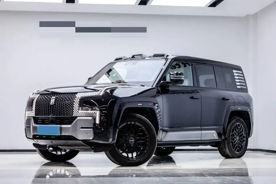 2023 YangWang U8 2.0T 272HP L4 REEV 49.05KWH