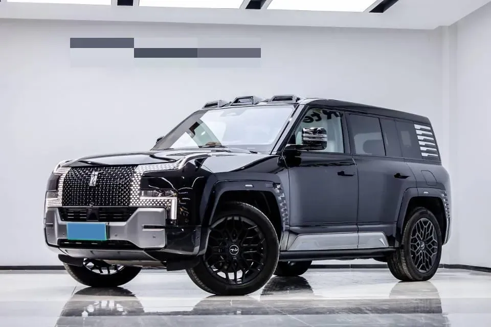 2023 YangWang U8 2.0T 272HP L4 REEV 49.05KWH,autocango,china used car exporter,china ev exporter,chinese used car exporter,chinese used ev exporter