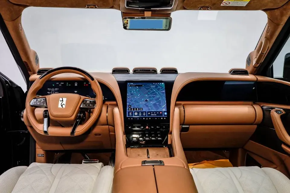 2023 YangWang U8 2.0T 272HP L4 REEV 49.05KWH,autocango,china used car exporter,china ev exporter,chinese used car exporter,chinese used ev exporter