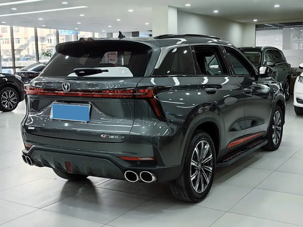 2022 ChangAn CS75 Plus 2.0T 233HP L4 8AT,autocango,china used car exporter,china ev exporter,chinese used car exporter,chinese used ev exporter