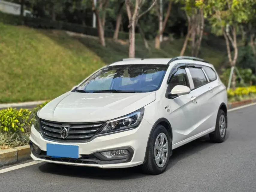 2017 BaoJun 310W 1.5L 112HP L4 6MT
