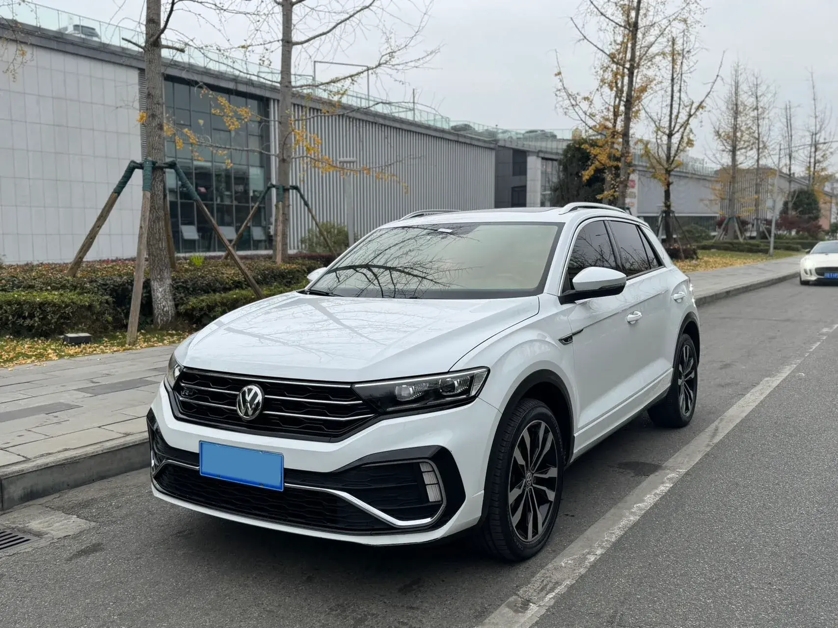 2019 VOLKSWAGEN T-ROC view 1