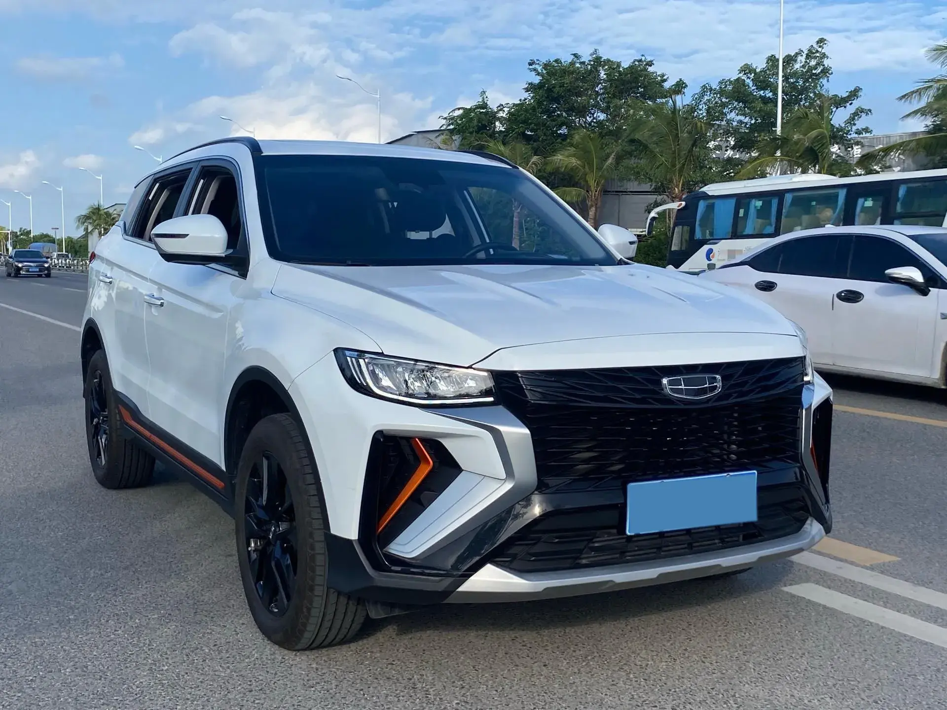 2022 GEELY AZKARRA thumbnail 3