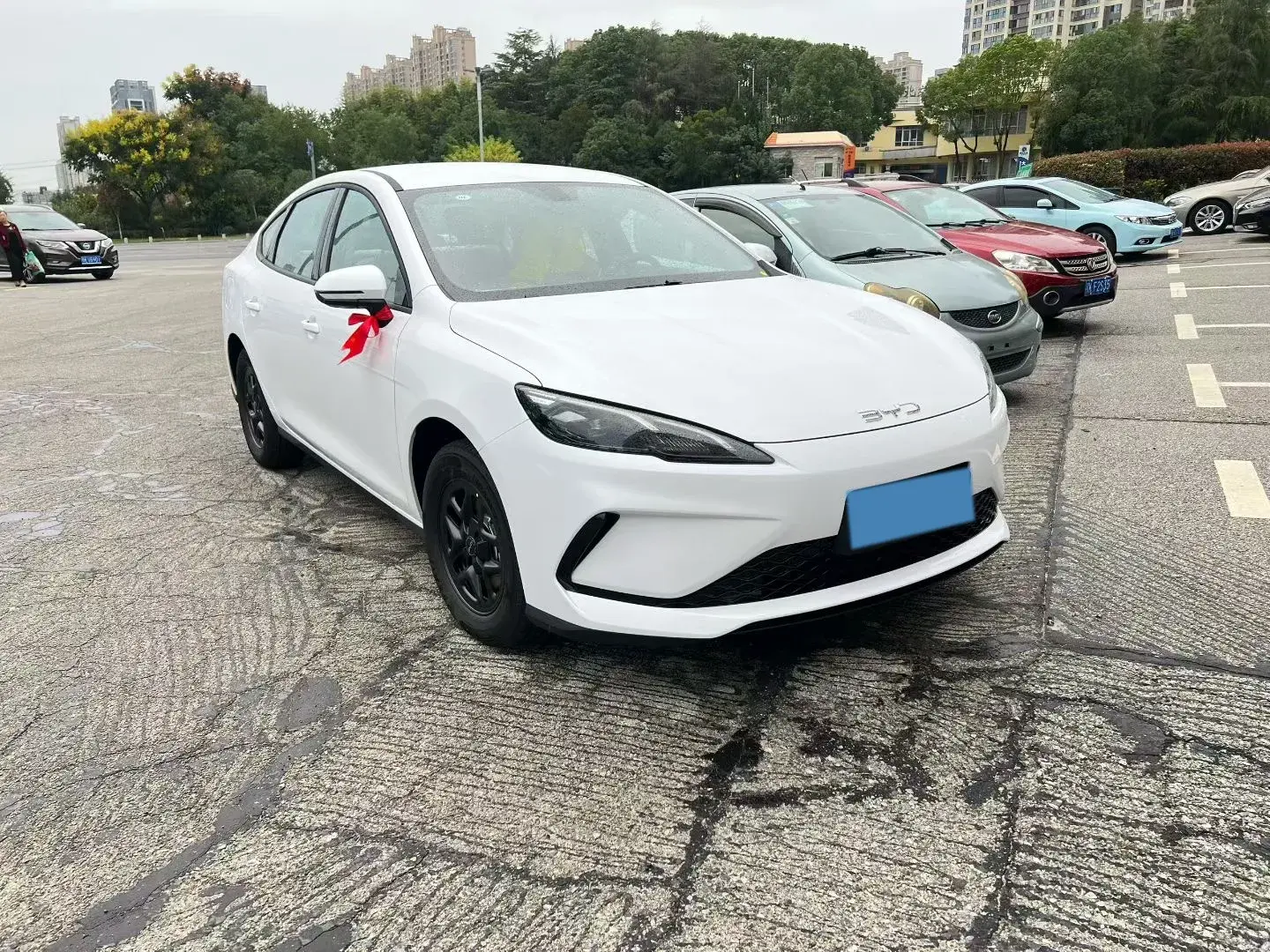 2025 BYD SEAL05 thumbnail 2