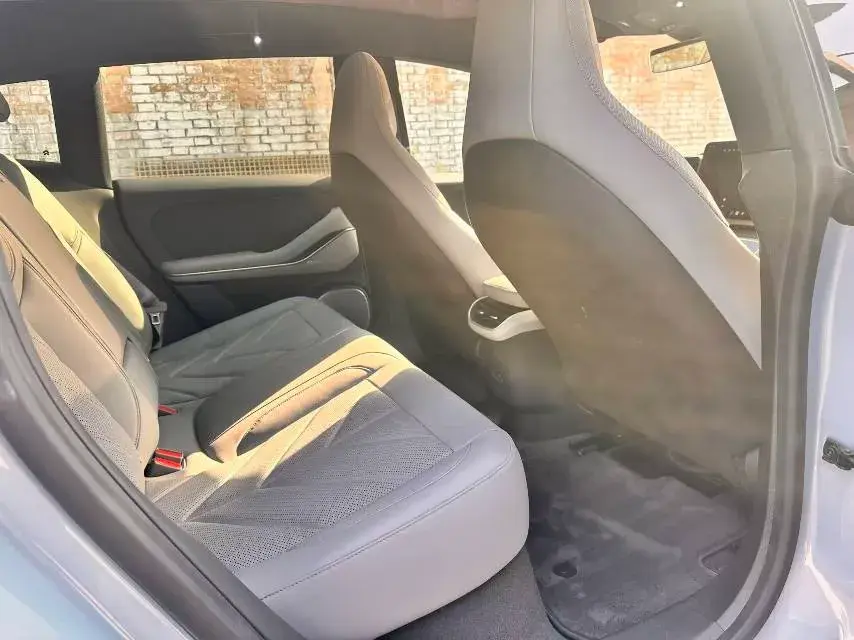 2025 NIO ET5T thumbnail 3