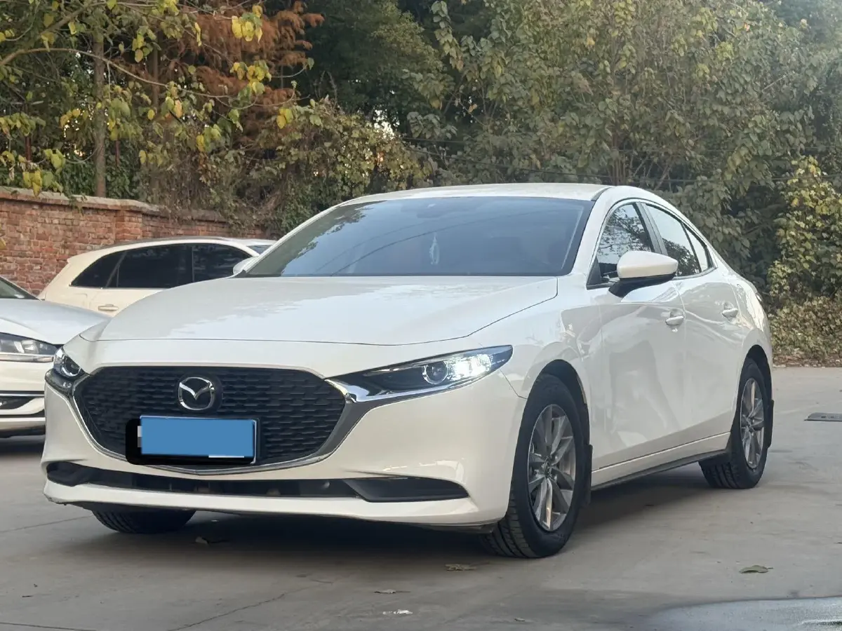 2022 Mazda 3 Axela 2.0L 158HP L4 6AT