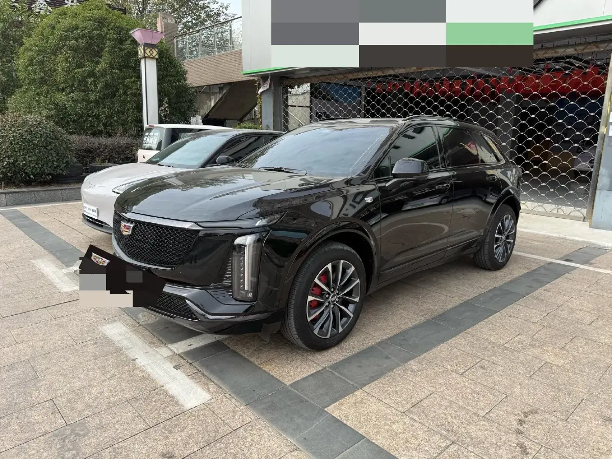 2025 Cadillac XT5 2.0T 237HP L4 9AT