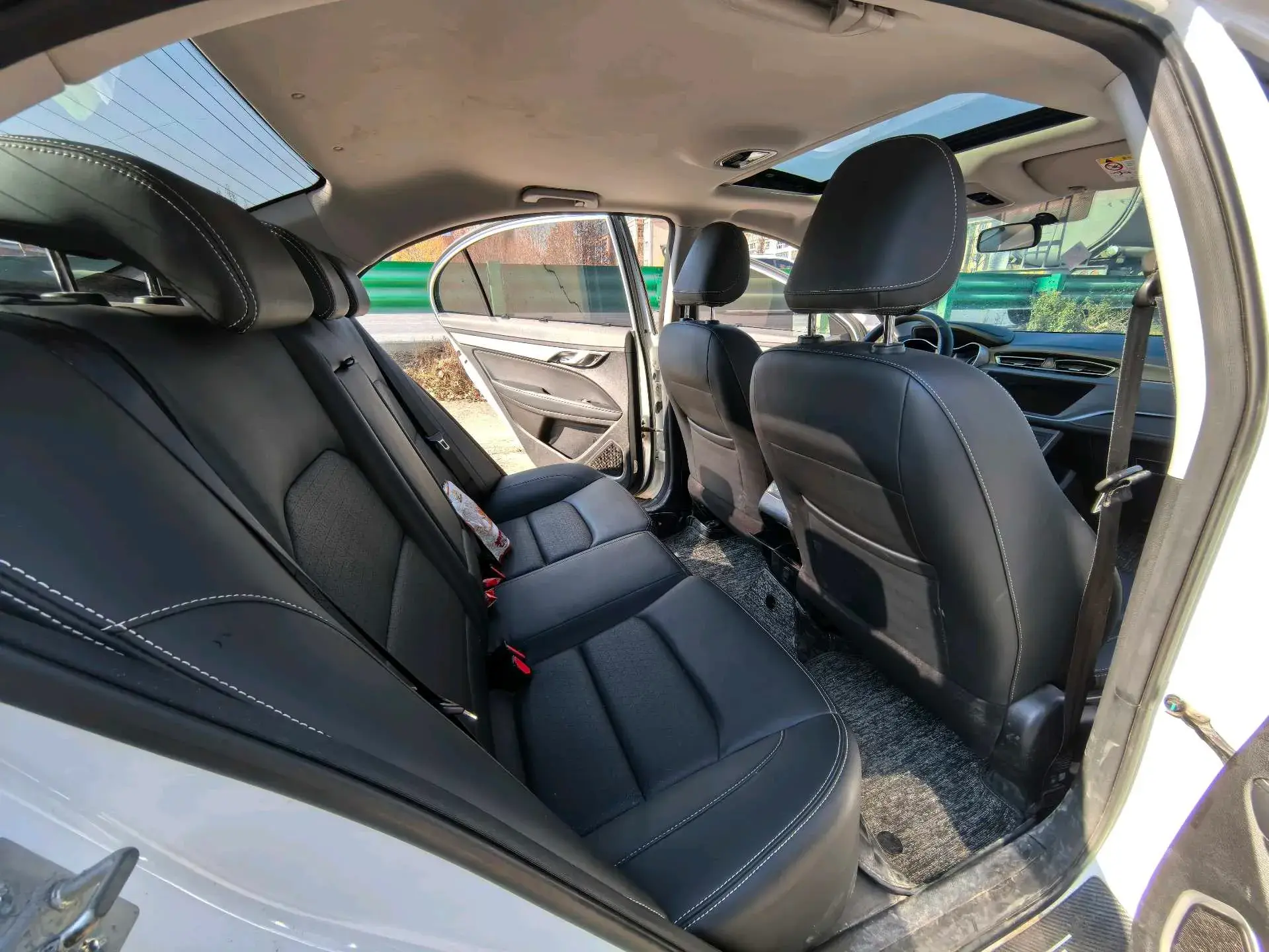 2021 BAOJUN 530 thumbnail 4