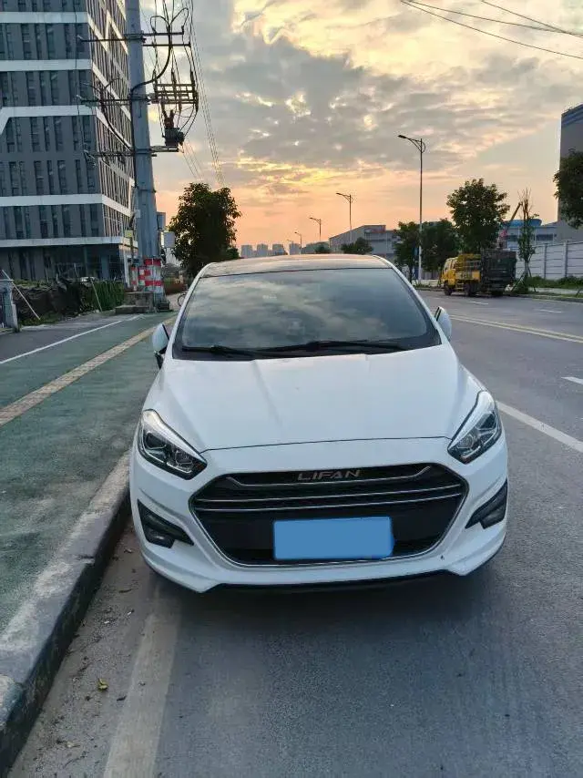 2017 LIFAN XUANLANG thumbnail 3