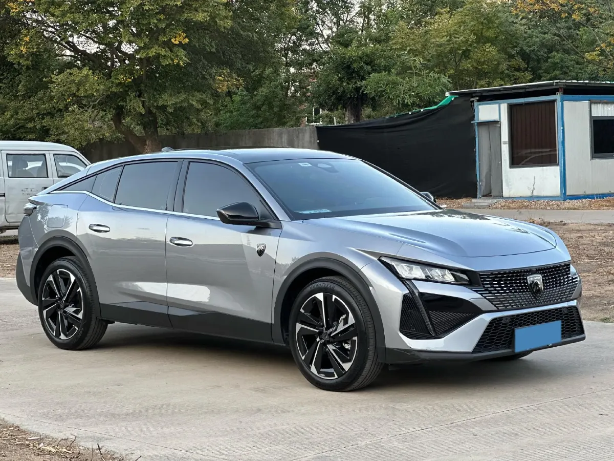 2023 Peugeot 408X 1.6T 175HP L4 8AT,autocango,china used car exporter,china ev exporter,chinese used car exporter,chinese used ev exporter