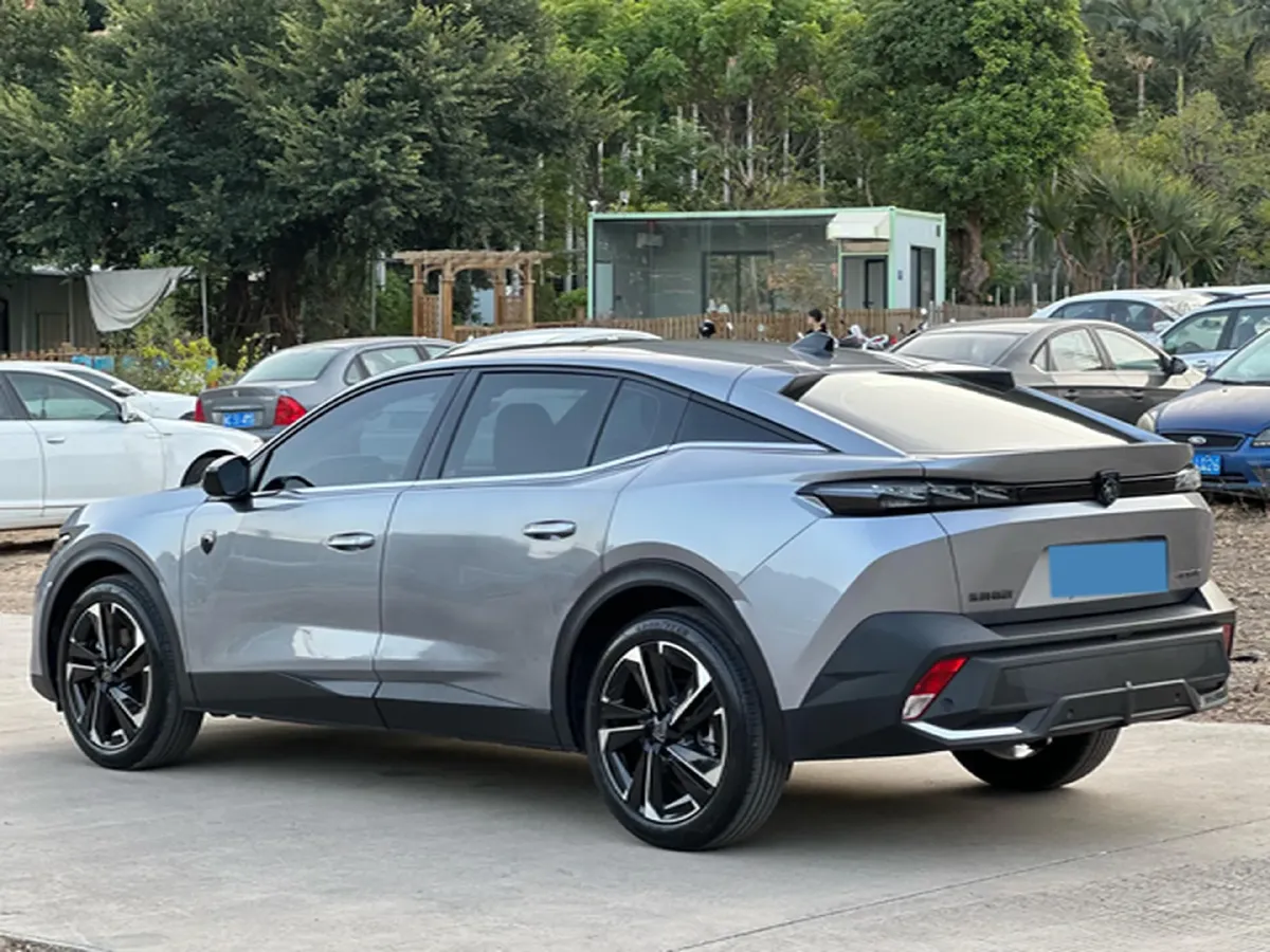 2023 Peugeot 408X 1.6T 175HP L4 8AT,autocango,china used car exporter,china ev exporter,chinese used car exporter,chinese used ev exporter