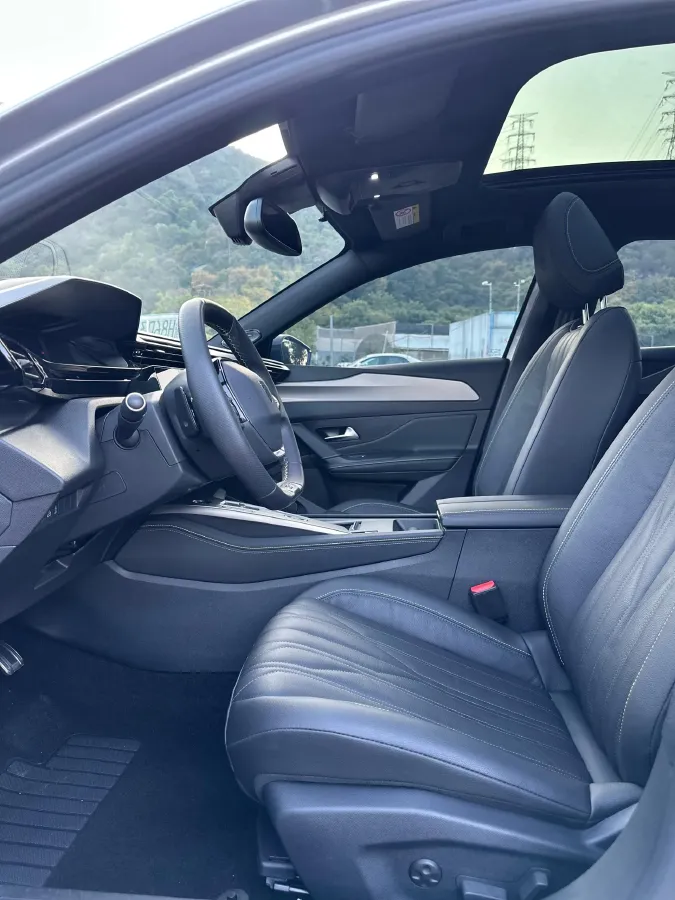 2023 Peugeot 408X 1.6T 175HP L4 8AT,autocango,china used car exporter,china ev exporter,chinese used car exporter,chinese used ev exporter