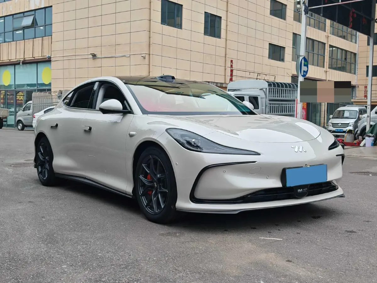 2024 IM L6 BEV 75KWH,autocango,china used car exporter,china ev exporter,chinese used car exporter,chinese used ev exporter