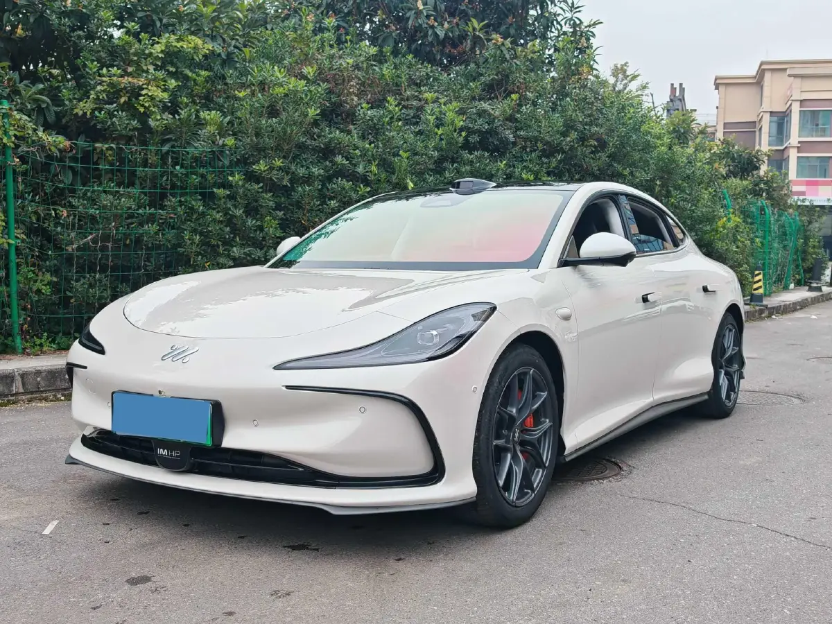 2024 IM L6 BEV 75KWH