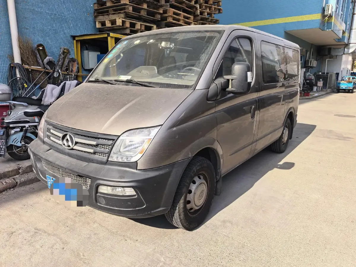 2017 MAXUS XinTu V80 2.5T 136HP L4 5MT