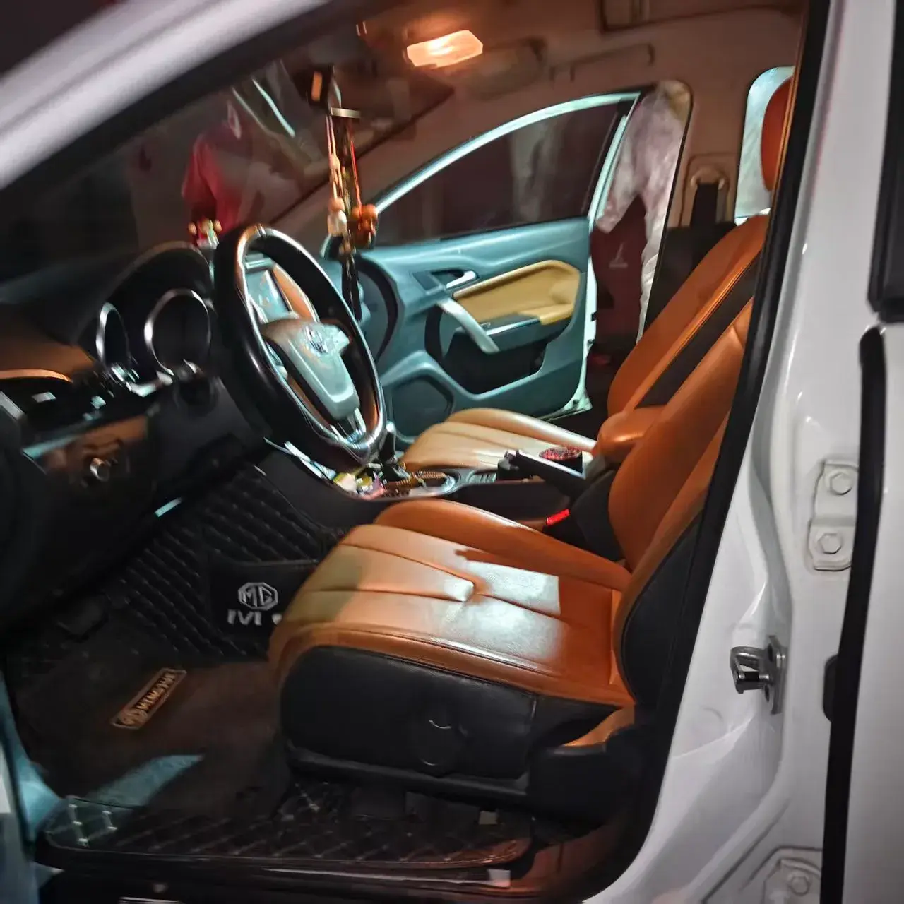 2016 MG GT thumbnail 4