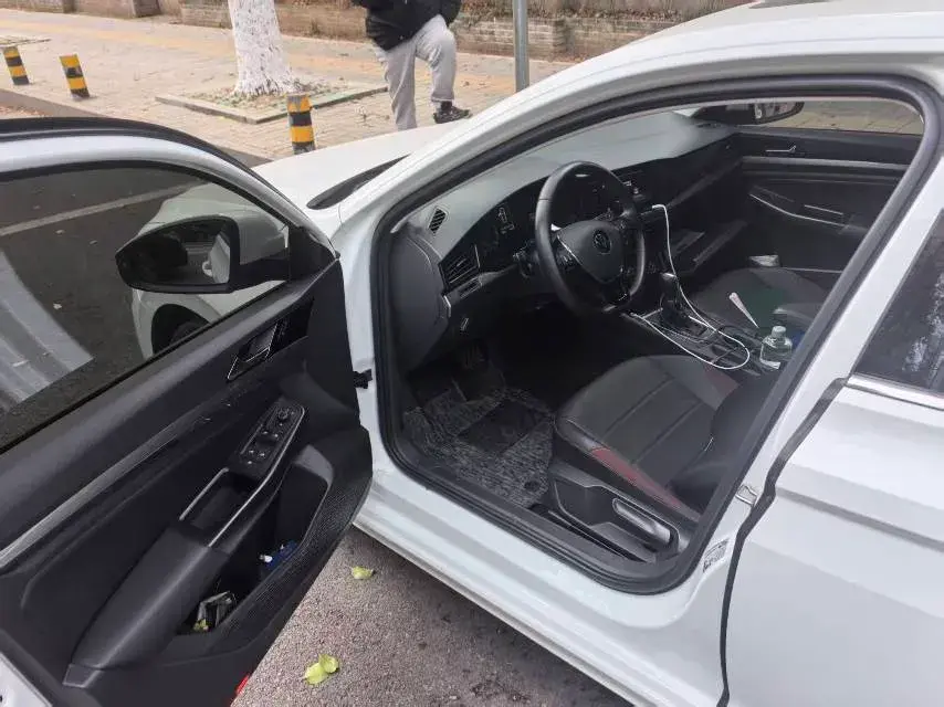 2021 VOLKSWAGEN BORA thumbnail 3