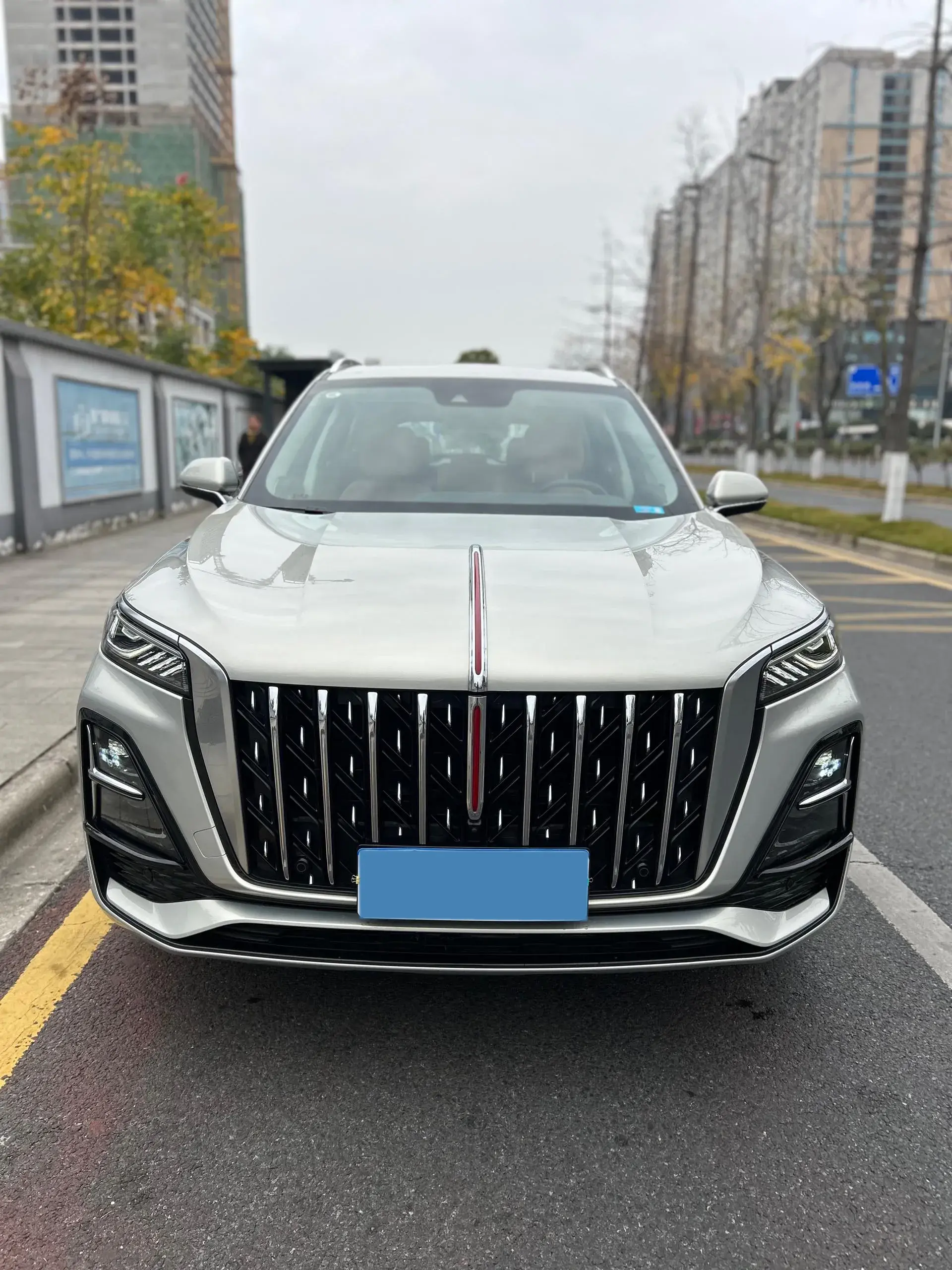 2023 HONGQI HS5 thumbnail 2