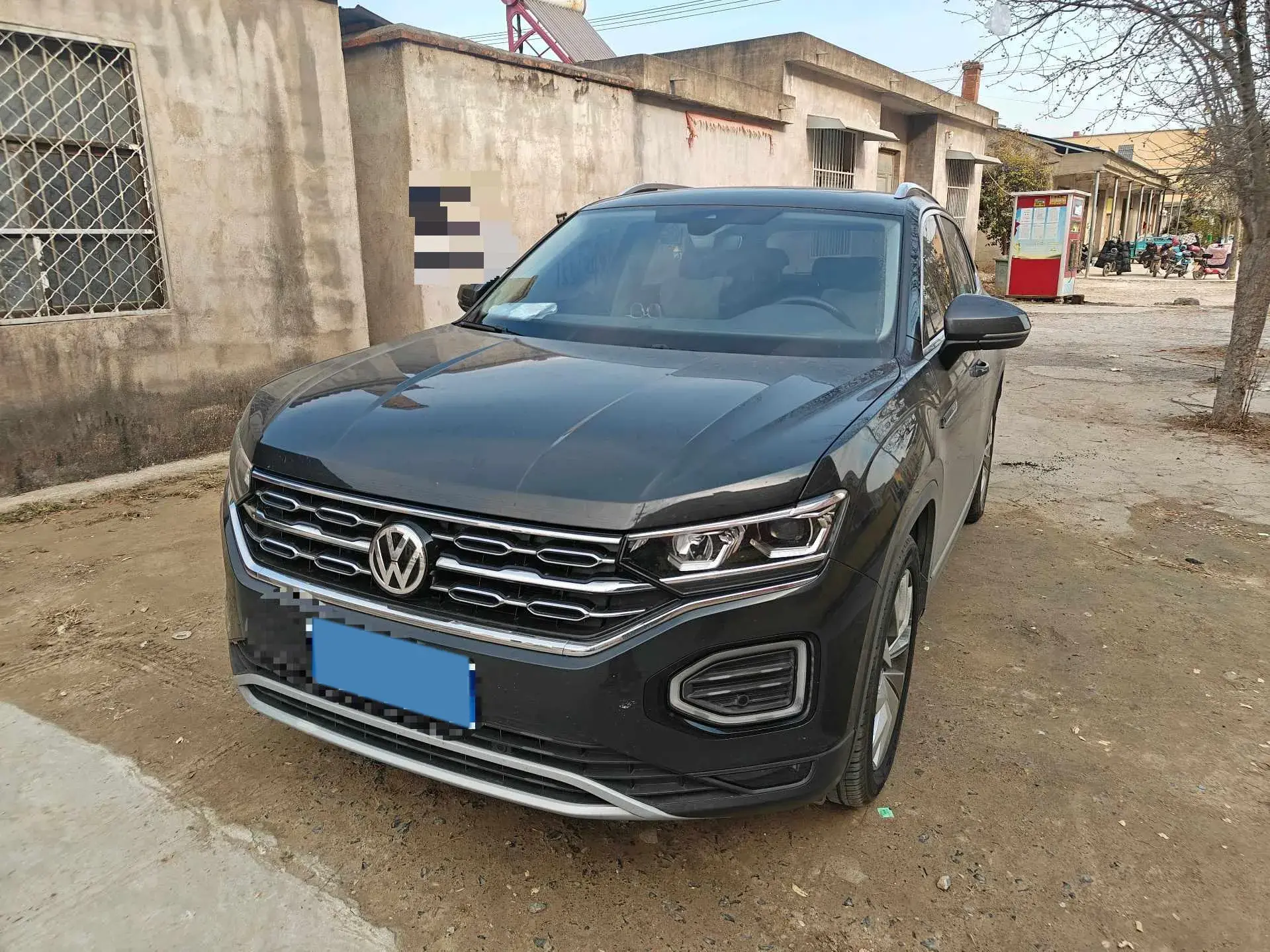 2021 VOLKSWAGEN TAYRON view 1