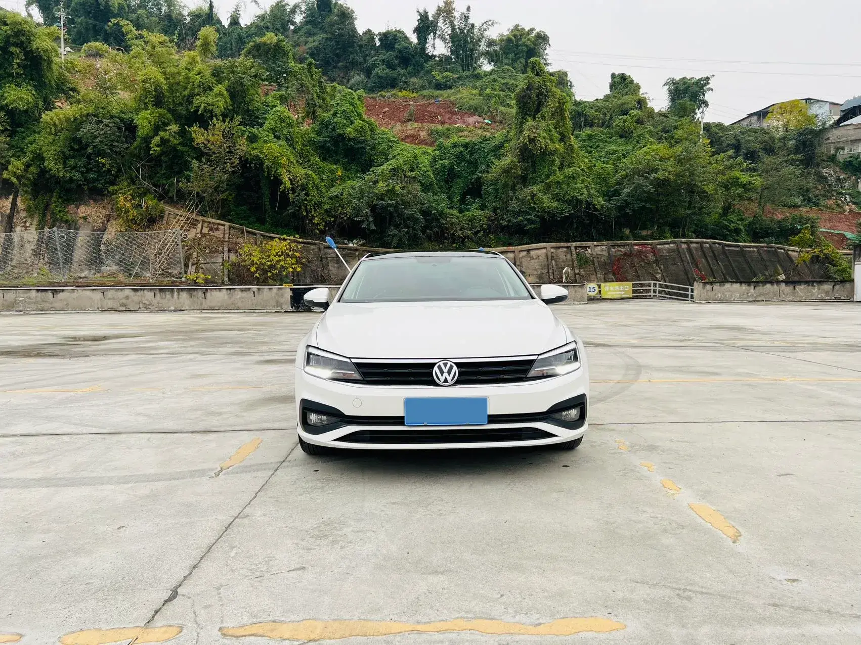 2019 VOLKSWAGEN LAMANDO thumbnail 2