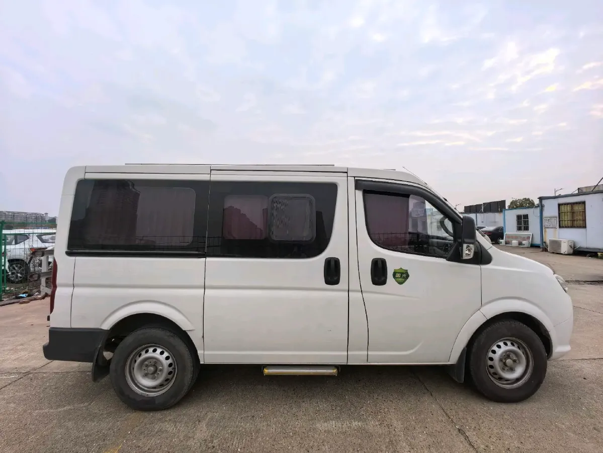 2021 DongFeng DFAC YuFeng 2.4T 140HP L4 6MT,autocango,china used car exporter,china ev exporter,chinese used car exporter,chinese used ev exporter