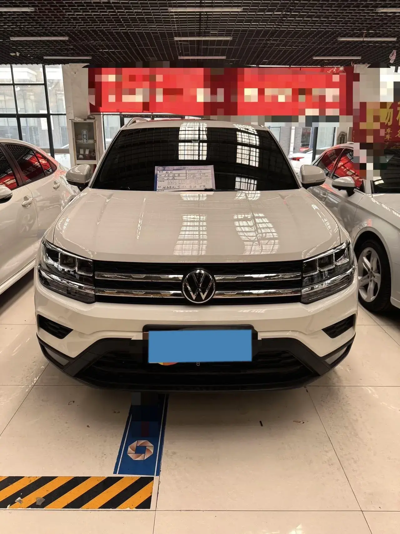 2021 VOLKSWAGEN TAYRON thumbnail 2