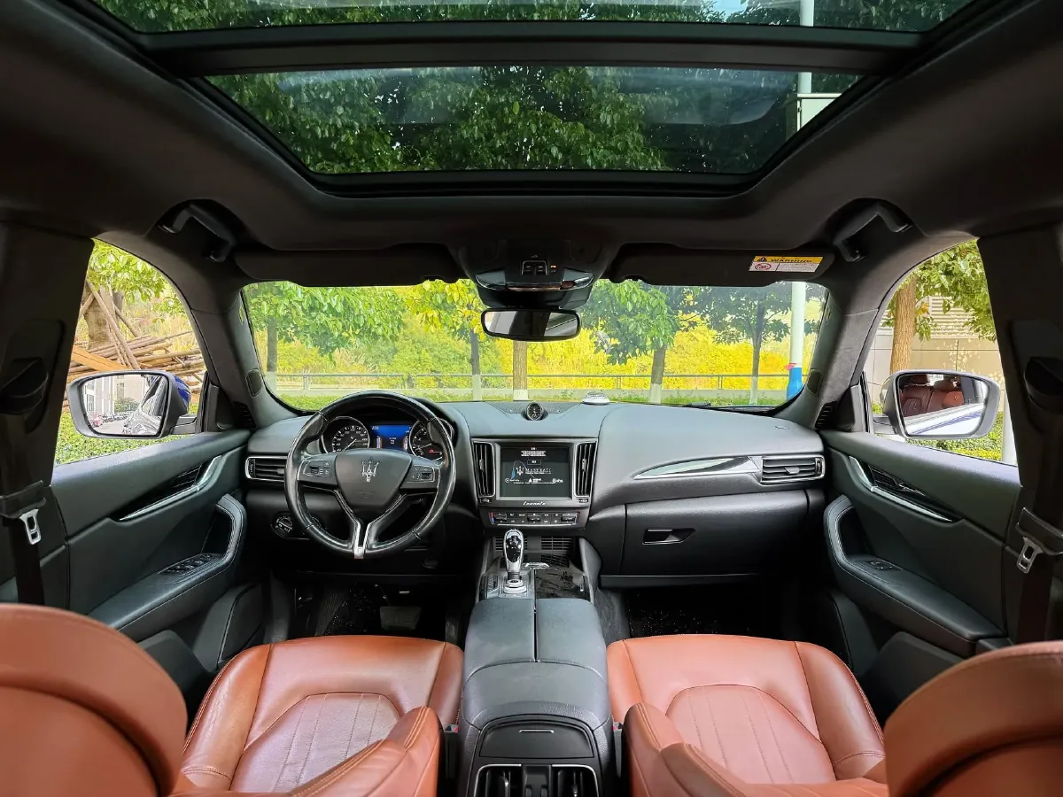 2018 Maserati Levante 3.0T 350HP V6 8AT,autocango,china used car exporter,china ev exporter,chinese used car exporter,chinese used ev exporter