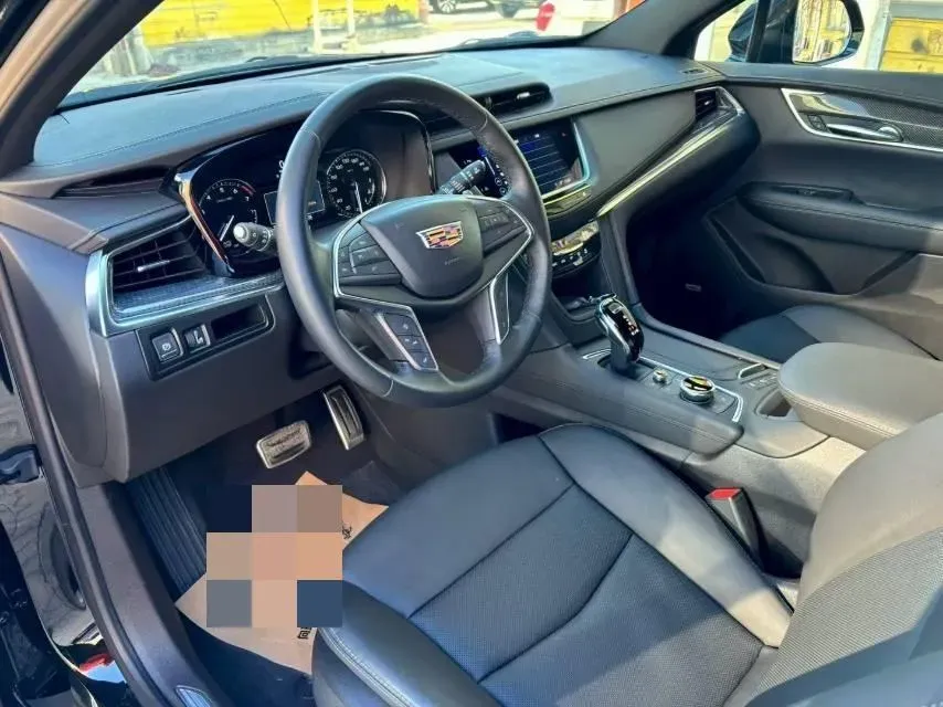 2024 Cadillac XT5 2.0T 237HP L4 9AT,autocango,china used car exporter,china ev exporter,chinese used car exporter,chinese used ev exporter