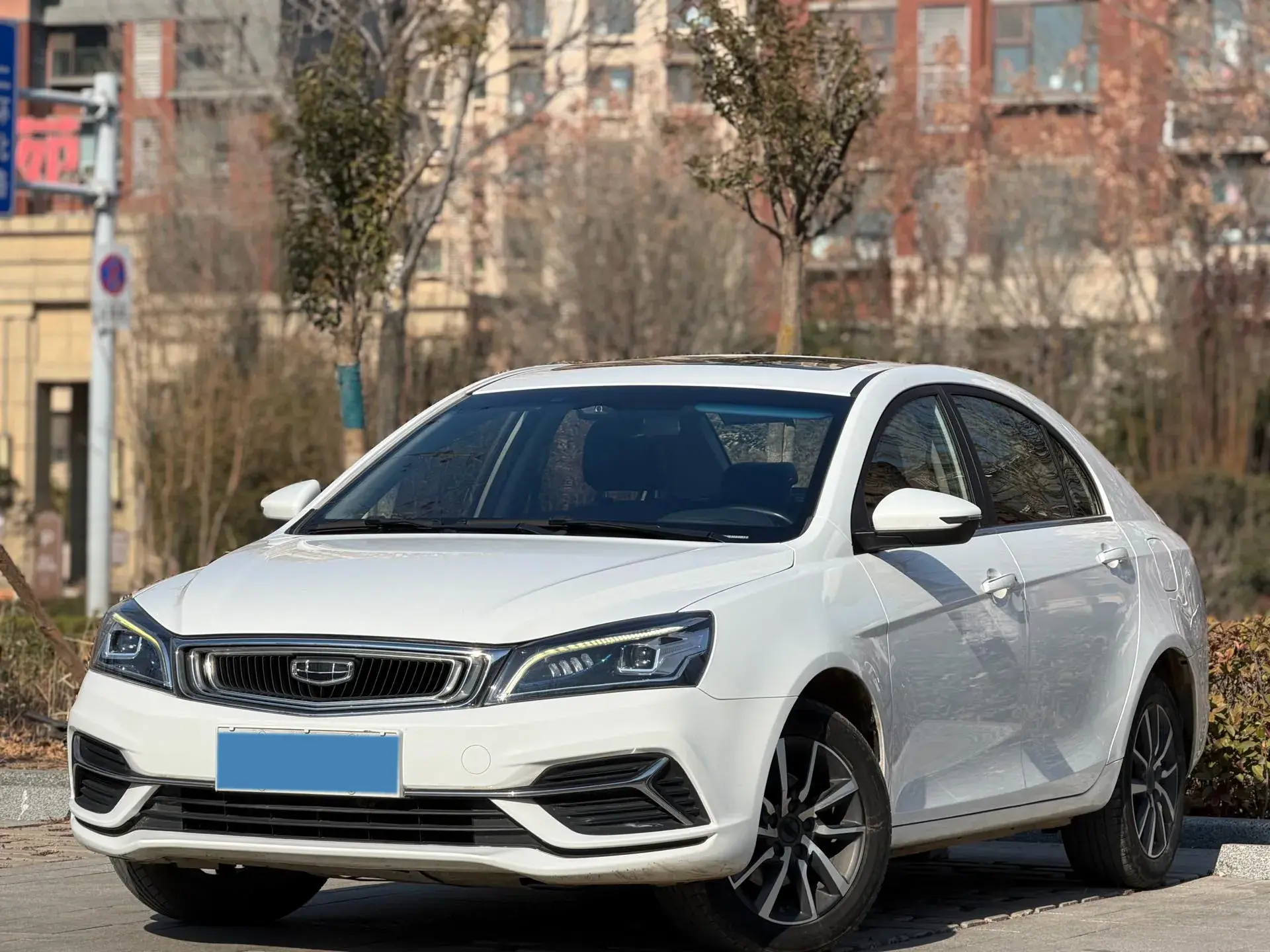 2019 GEELY EMGRAND view 1