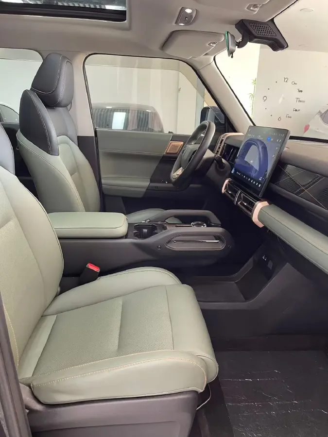 2015 Chery Arrizo 3 1.5L 109HP L4 5MT,autocango,china used car exporter,china ev exporter,chinese used car exporter,chinese used ev exporter