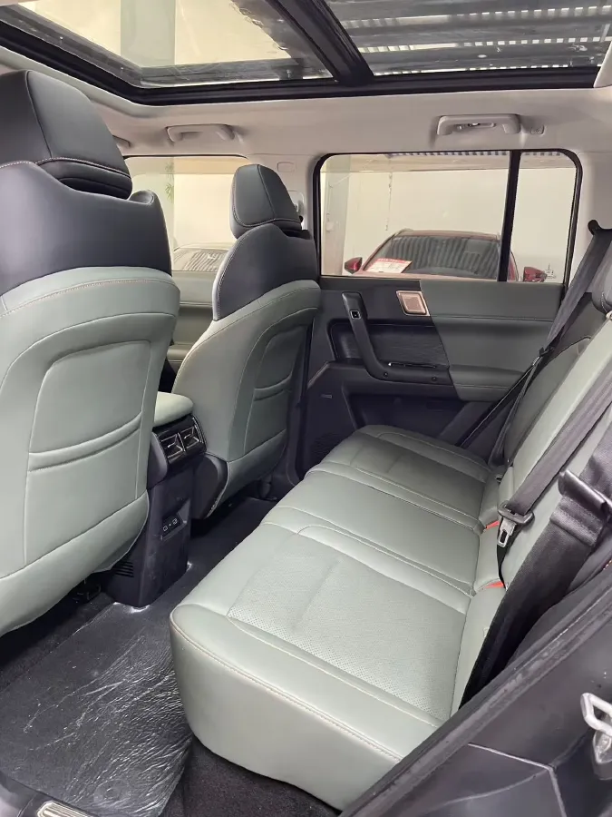 2015 Chery Arrizo 3 1.5L 109HP L4 5MT,autocango,china used car exporter,china ev exporter,chinese used car exporter,chinese used ev exporter